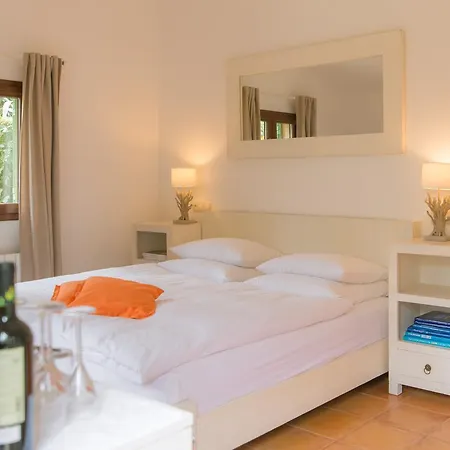 לינה וארוחת בוקר Coll Boutique - Adults Only 4*