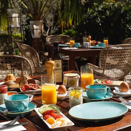 Coll Boutique - Adults Only 4*