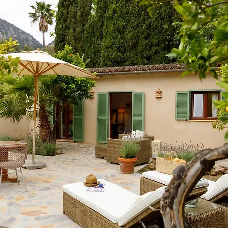 Coll Boutique - Adults Only 4*